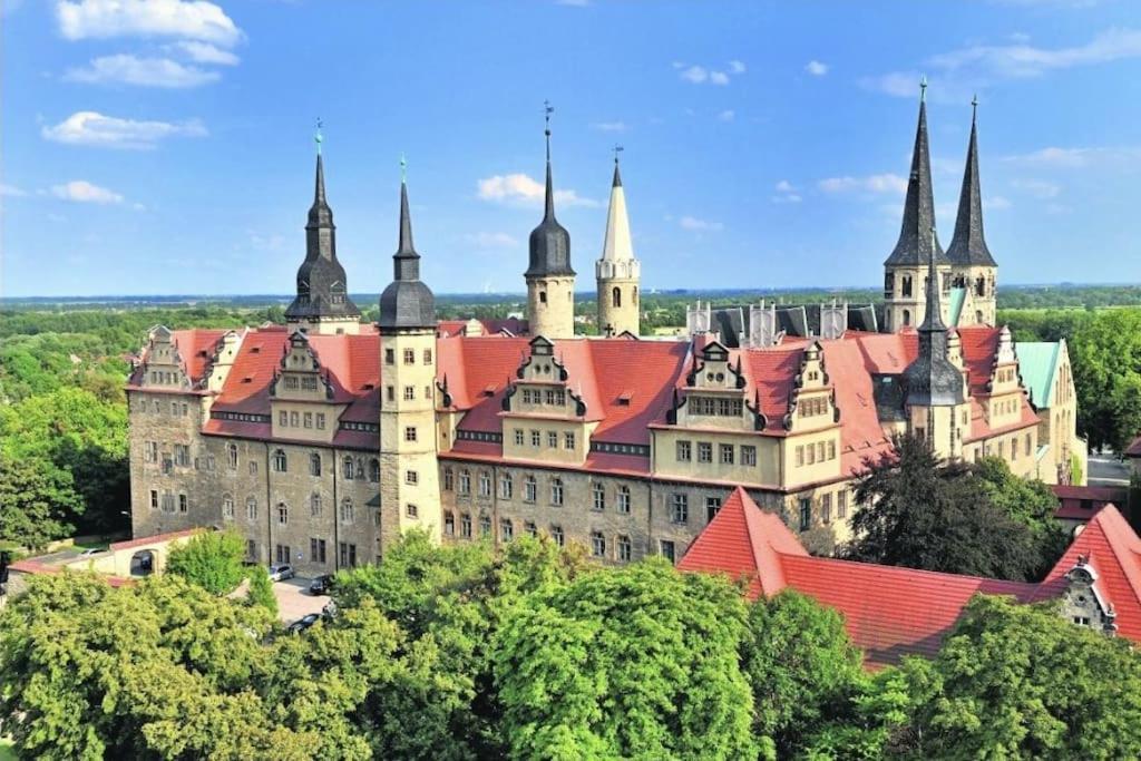 Traumhafte Auszeit Apartment Bad Lauchstadt Ngoại thất bức ảnh